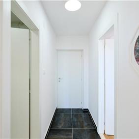 3 Bedroom Apartment with 2 Balconies near Dubrovnik Old Town, Sleeps 5-6